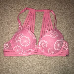 NEW VS Pink lightly lined racerback bra 34B🌸